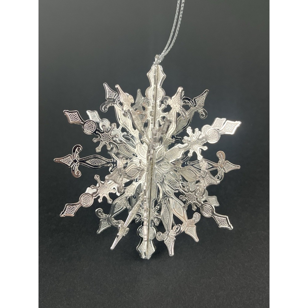 MMA 3D Snowflake Ornament 2011 Silver Overlay Metropolitan Museum of Art